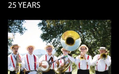 “25 YEARS” ja és teu: El nostre nou àlbum ja està disponible a tot arreu! 🎺🎉